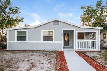 525 Braddock St S St Petersburg, FL 33707